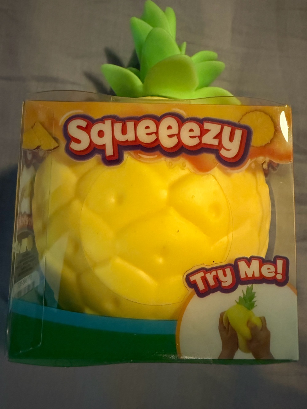 🍍Squeeezy Pineapple Squishy🍍